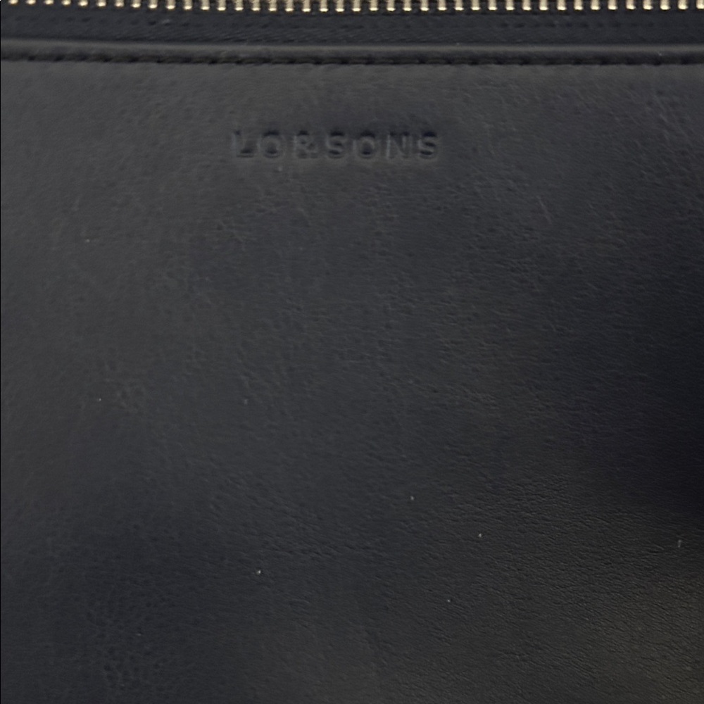 Lo & Sons navy waverley Crossbody Leather Bag